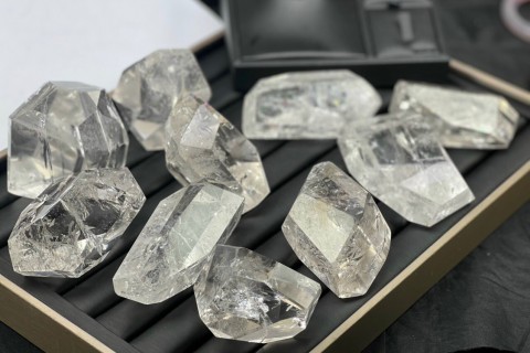 THẠCH ANH TRẮNG CÓ Ý NGHĨA GÌ TRONG PHONG THUỶ?