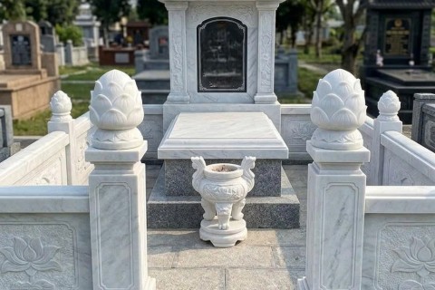 Búp Sen Đá Trắng Tự Nhiên: Ý Nghĩa Phong Thủy & Cách Đặt Chuẩn Tâm Linh
