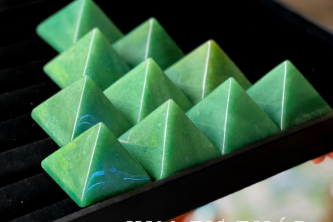 CÁCH CHỌN ĐÁ THẠCH ANH HỢP MỆNH GÌ? NHƯ THẾ NÀO 