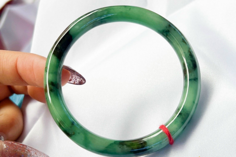 PHÂN BIỆT NGỌC PHỈ THÚY, NGỌC SƠN THỦY, NGỌC BÍCH, CẨM THẠCH 