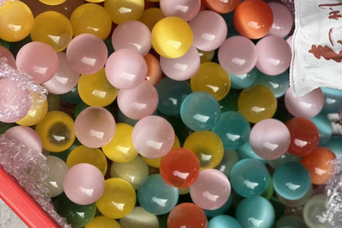 CÁCH PHÂN BIỆT ĐÁ MẮT MÈO THẬT HAY GIẢ?