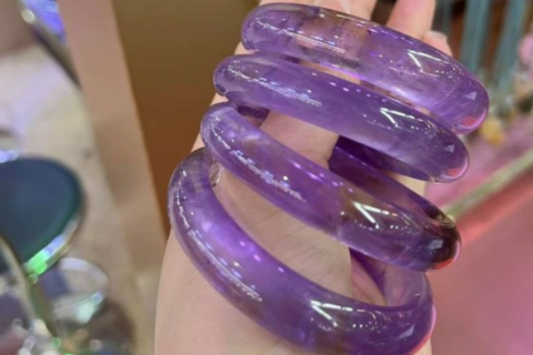 ĐÁ THẠCH ANH CÓ BAO NHIÊU MÀU? Ý NGHĨA, CÔNG DỤNG CỦA THẠCH ANH 