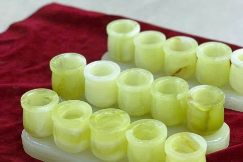 BỘ 5 LY NƯỚC ĐÁ NGỌC PAKISTAN CÓ Ý NGHĨA GÌ TRONG PHONG THỦY