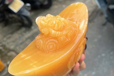 Top Những Lý Do Cóc Thiềm Thừ Ngồi Trên Nén Vàng Đá Tự Nhiên Lại Có Sức Hút Ma Lực Với Giới Kinh Doanh