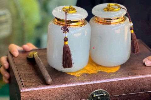 HŨ ĐỰNG TRÀ ĐÁ BẠCH NGỌC - BIỂU HIỆN SỰ QUÝ TRỌNG 