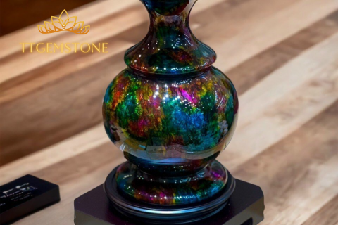 NHỮNG NGƯỜI MỆNH NÀO NÊN DÙNG ĐÁ KHỔNG TƯỚC? LÀM THẾ NÀO ĐỂ BẢO QUẢN ĐÁ KHỔNG TƯỚC