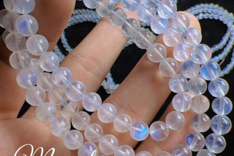 Đá Mặt Trăng Là Gì ? Có Ý Nghĩa Gì Trong Phong Thuỷ