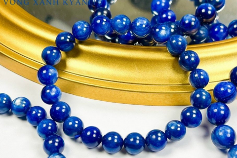 Đá Kyanit Hợp Mệnh Gì Trong Phong Thuỷ