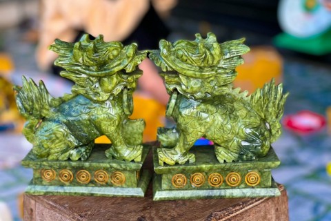 Tại Sao Tượng Kỳ Lân Đá Ngọc Serpentine Được Gia Chủ Giới Doanh Nhân Săn Đón?