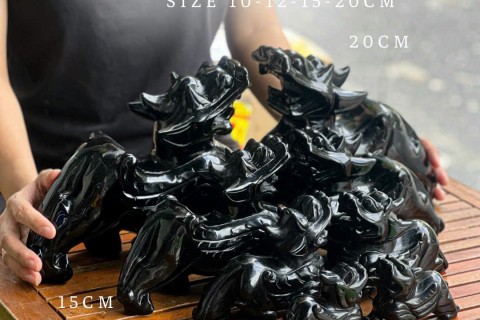 Ý NGHĨA PHONG THUỶ TỲ HƯU ĐÁ THẠCH ANH ĐEN TỰ NHIÊN NGUYÊN KHỐI