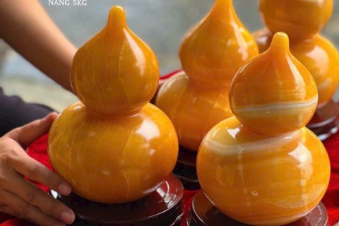 HỒ LÔ ĐÁ NGỌC HOÀNG LONG - GIÚP CHỦ NHÂN GẶP MAY MẮN