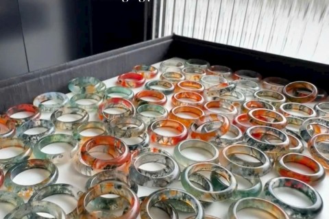NHẪN BĂNG NGỌC THỦY TẢO - BIỂU TƯỢNG CỦA SỰ GIÀU CÓ 
