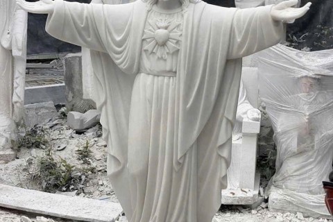 TƯỢNG CHÚA GIESU ĐÁ TRẮNG NGUYÊN KHỐI – BIỂU TƯỢNG THIÊN LIÊNG, TINH KHIẾT VÀ NGHỆ THUẬT ĐIÊU KHẮC ĐỈNH CAO