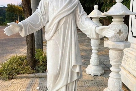 TƯỢNG CHÚA GIÊSU ĐÁ TRẮNG – BIỂU TƯỢNG CỦA LÒNG TỪ BI, HY SINH VÀ CỨU RỖI NHÂN LOẠI