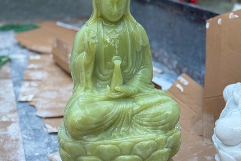 TƯỢNG PHẬT QUAN ÂM BẰNG ĐÁ ONYX XANH NGUYÊN KHỐI – VẺ ĐẸP THUẦN KHIẾT & Ý NGHĨA TÂM AN GIỮA CUỘC SỐNG HIỆN ĐẠI