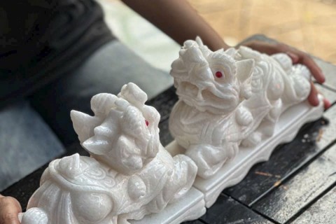 Tượng Tỳ Hưu Đá Trắng Nguyên Khối Đẹp – Tinh Hoa Điêu Khắc Đá Tự Nhiên Cao Cấp