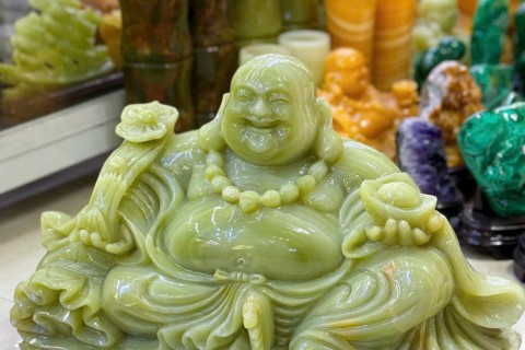 Tượng Phật Di Lặc Đá Ngọc Onyx Xanh Tự Nhiên: Ý Nghĩa Tài Lộc & Cách Bài Trí Chuẩn Phong Thủy