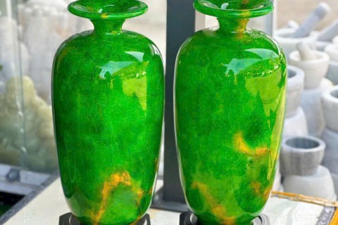 Cặp Lục Bình Khổng Tước Đá Xanh Serpentine – Điểm Nhấn Đẳng Cấp Cho Không Gian Sống