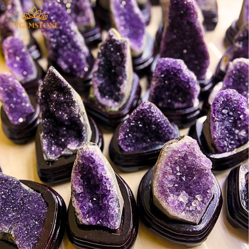 hang đá thạch anh tím 
