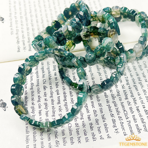 vòng tay băng ngọc thủy tảo