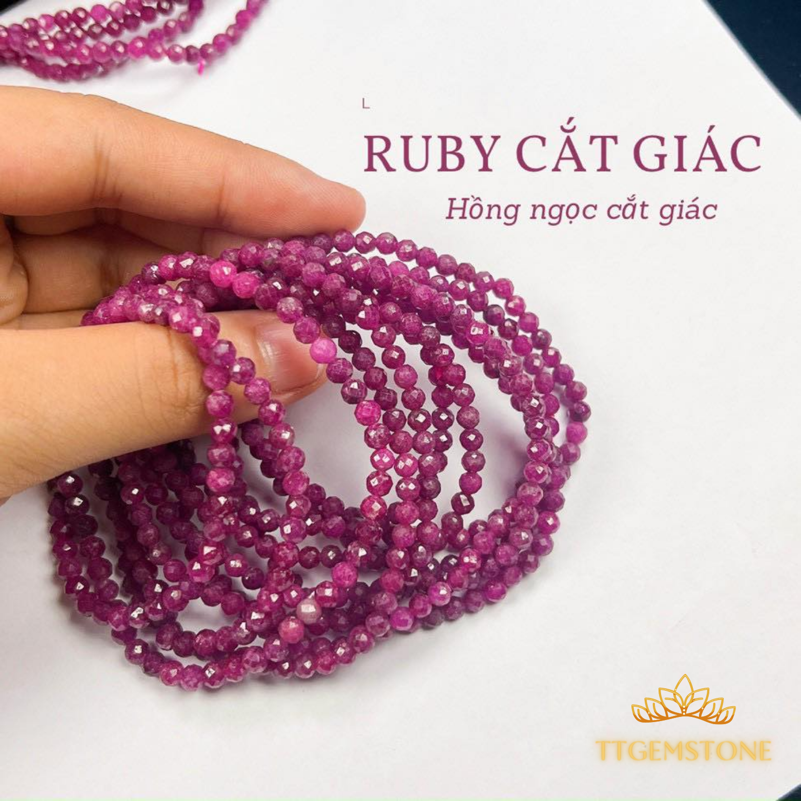 ĐÁ RUBY HAY KIM CƯƠNG: LOẠI NÀO QUÝ HIẾM VÀ ĐẮT TIỀN HƠN?