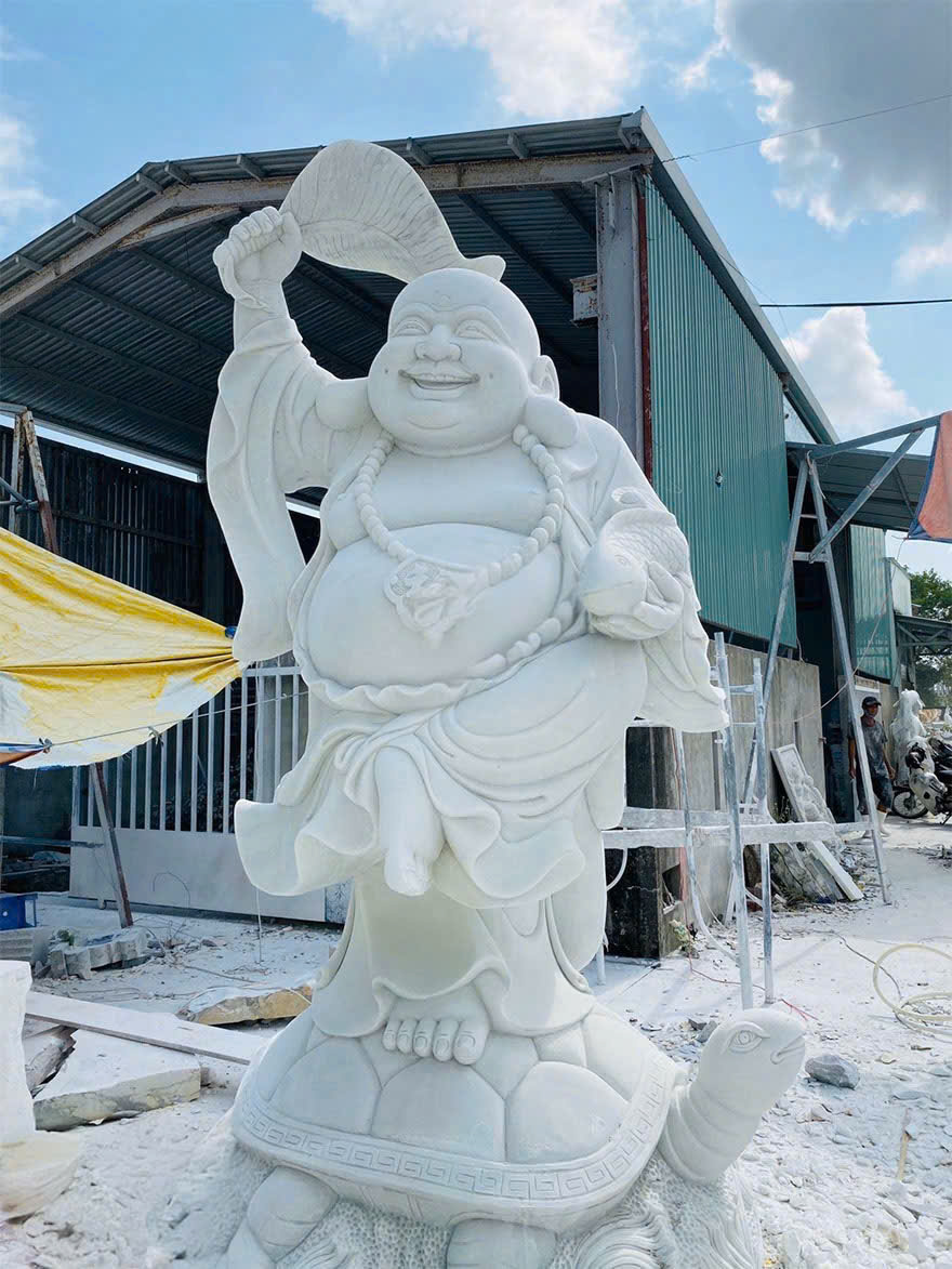Tượng đá mỹ nghệ Phật Di Lặc cưỡi rùa bằng đá trắng nguyên khối tự nhiên cao 2.5m T3654