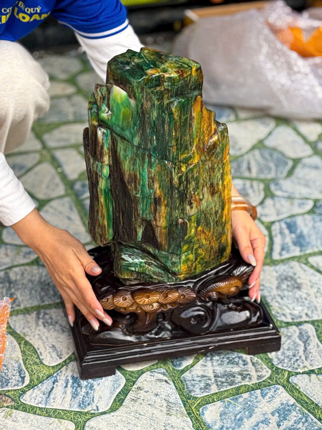 Gỗ hoá thạch nặng 9.7kg , cao 43p T3677