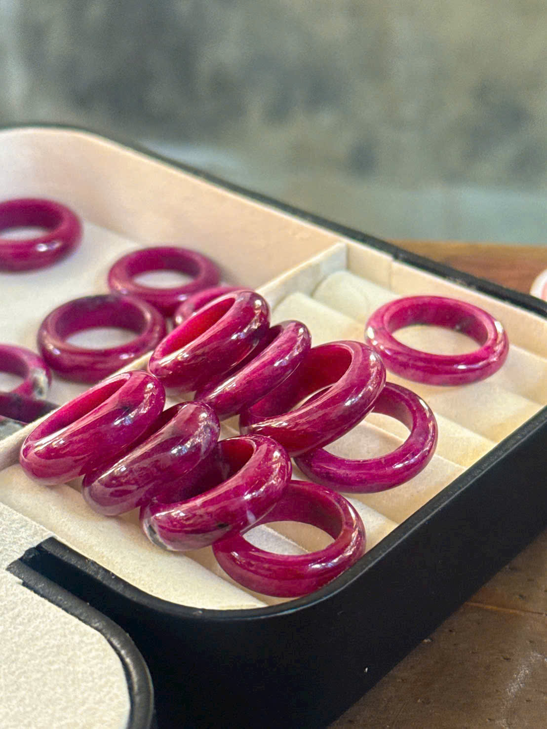 Nhẫn bản khối đá ruby T3718